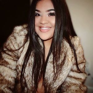 Meet your Posher, Kendra